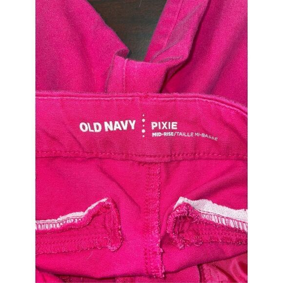 Old Navy Pink Pixie Mid Rise Capri Pants Size 0 Regular - Picture 5 of 6